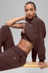 Accolade Crew Neck Pullover – Brownstone