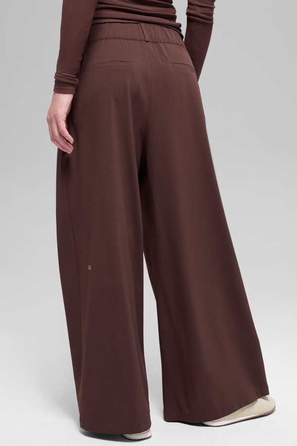 High-Waist Dreamscape Trouser (Short) ?C Brownstone