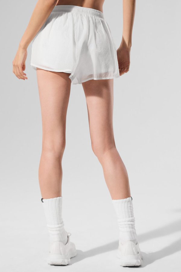 Game Time Short ?C White